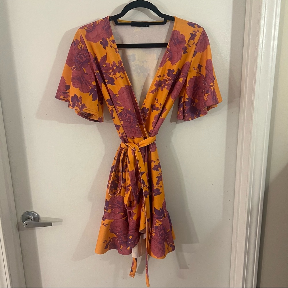 MISSGUIDED: Wrap Mini Dress size 6